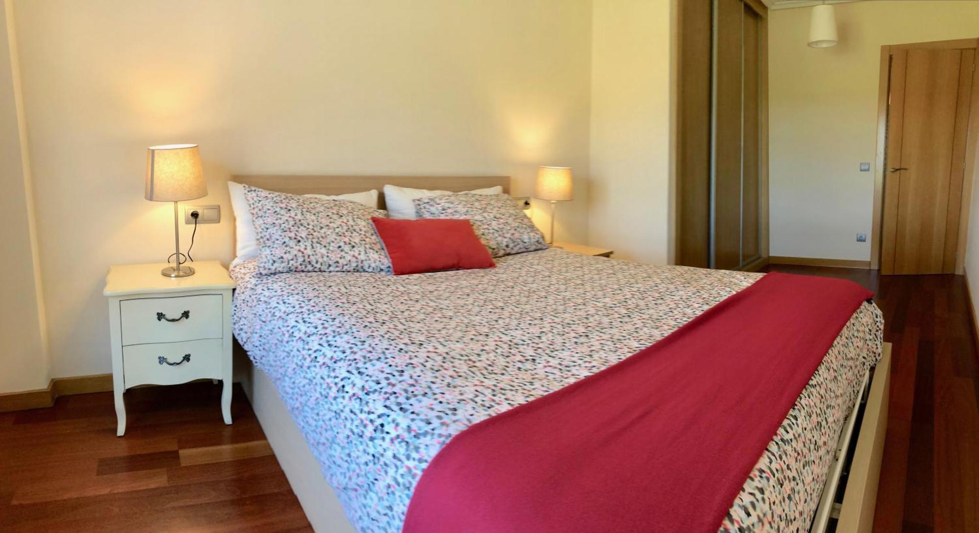 Apartamento Europa Jardin Oviedo Zewnętrze zdjęcie