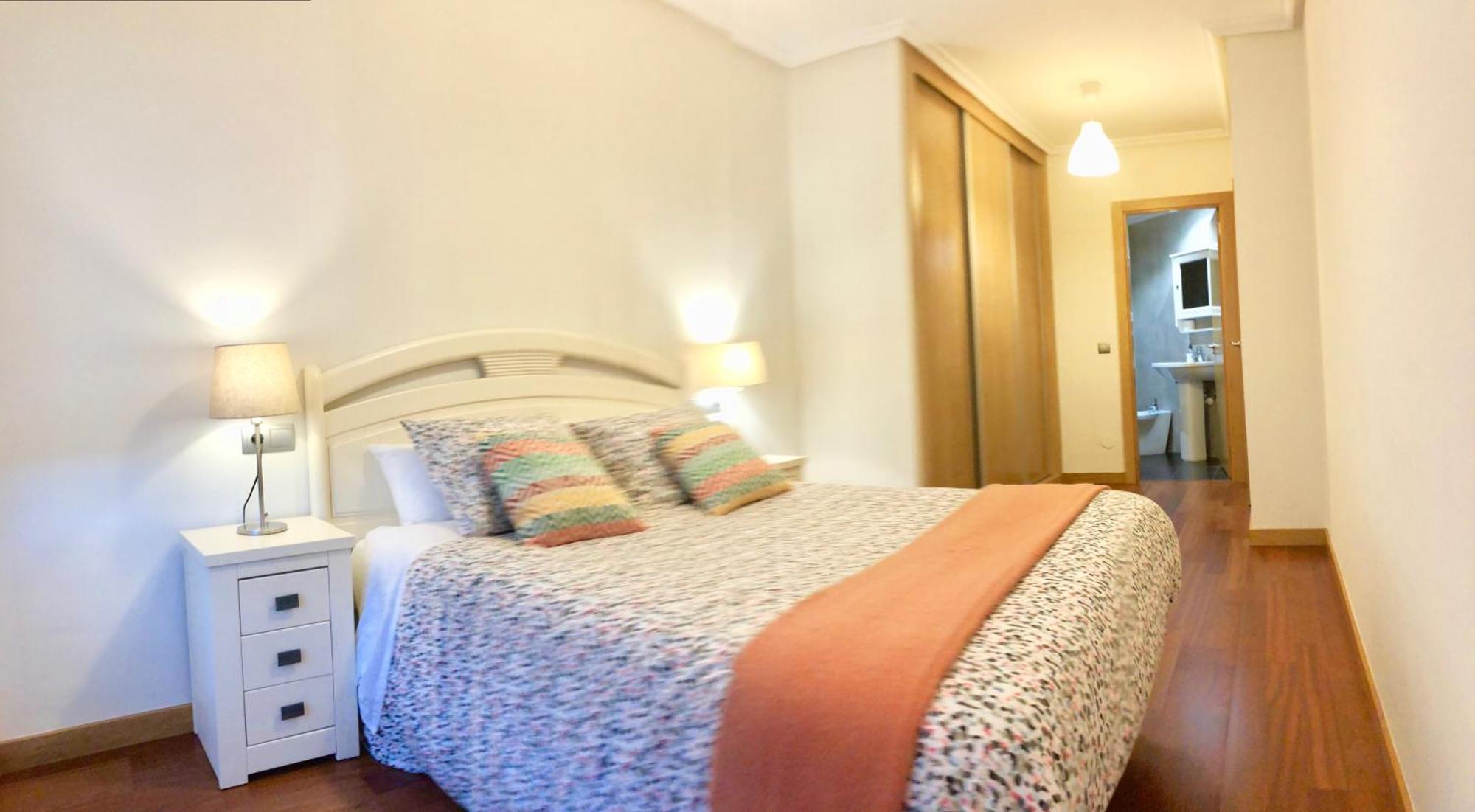 Apartamento Europa Jardin Oviedo Zewnętrze zdjęcie