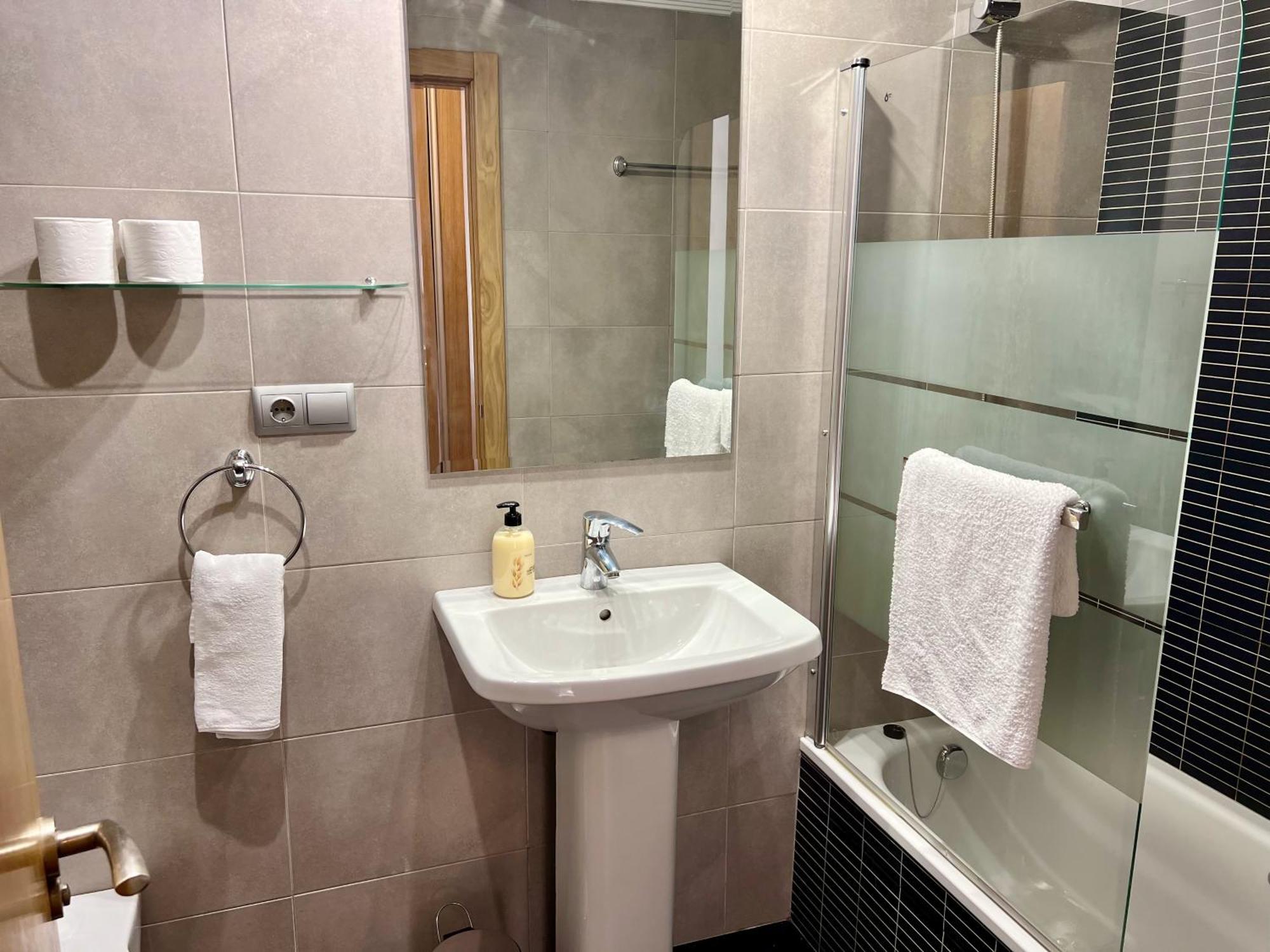 Apartamento Europa Jardin Oviedo Zewnętrze zdjęcie